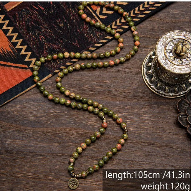 Collar con colgante cuadrado de obsidiana negra estilo "Old Money" en cadena de cuentas para uso casual unisex