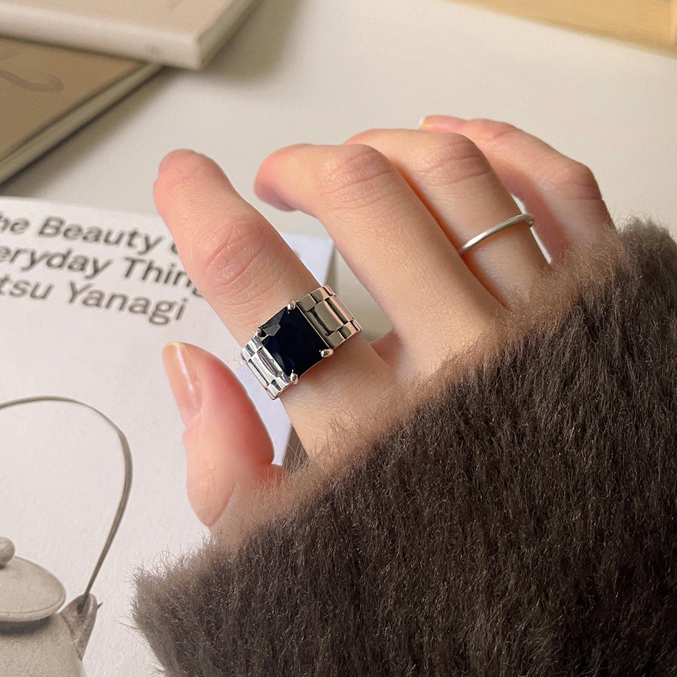 Minimalist Heart-Shaped 925 Sterling Silver Ring with Geometric Texture and Black Rhinestone Inlay for Women