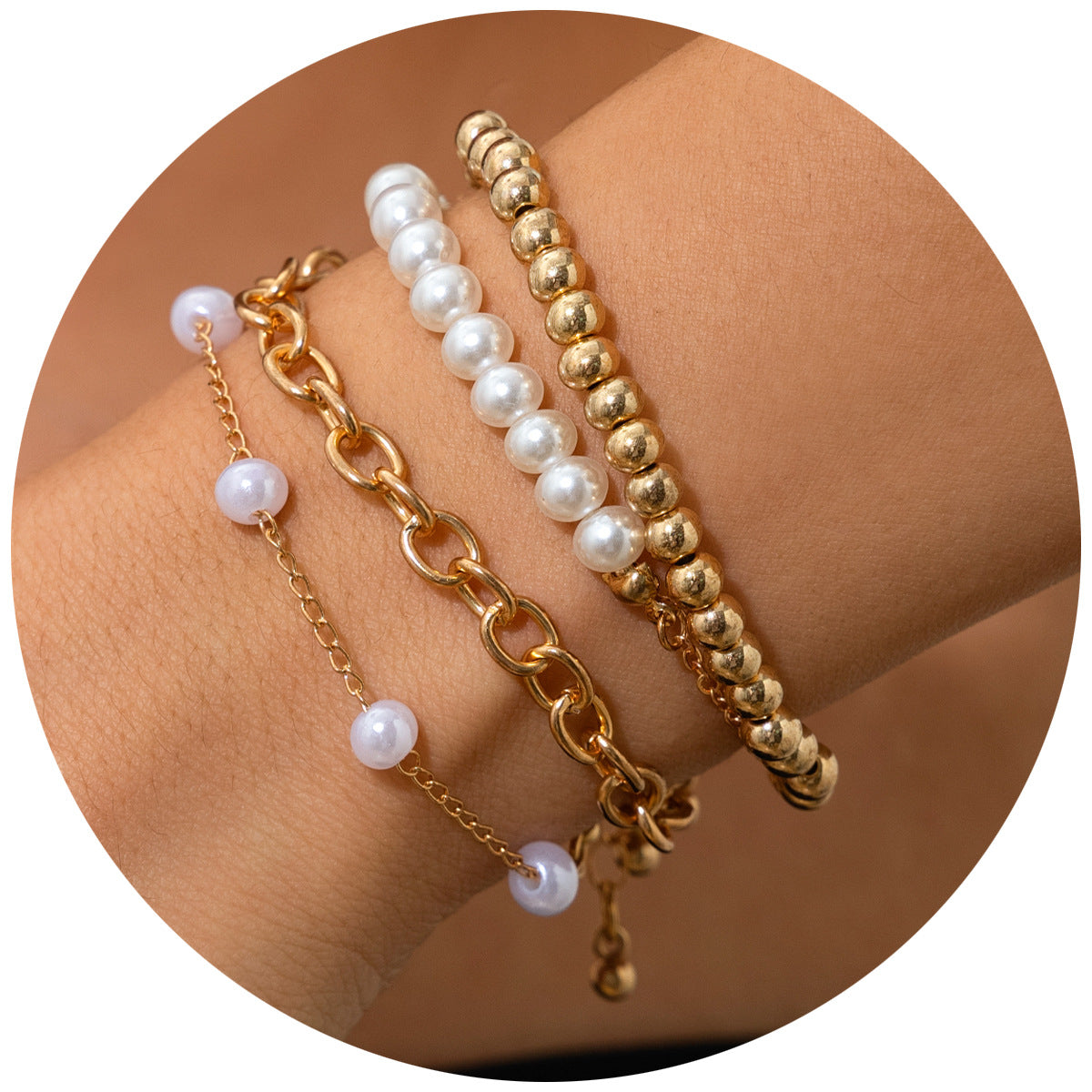 Set di bracciali da donna Ins Style geometrici e con perle a più strati, con dettagli a catena