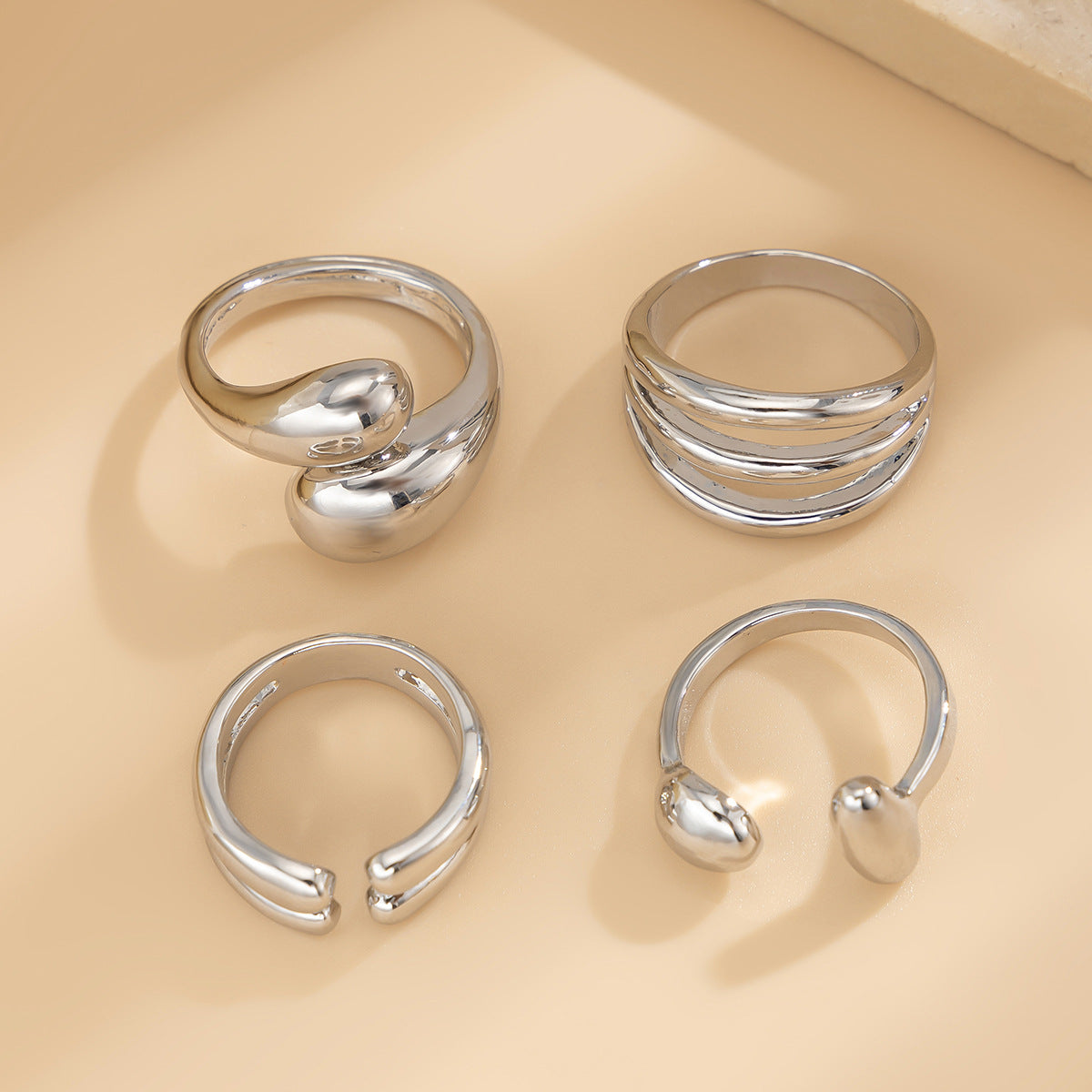 Sweet Geometric Baroque Pearl Alloy Plated Ring Set for Women