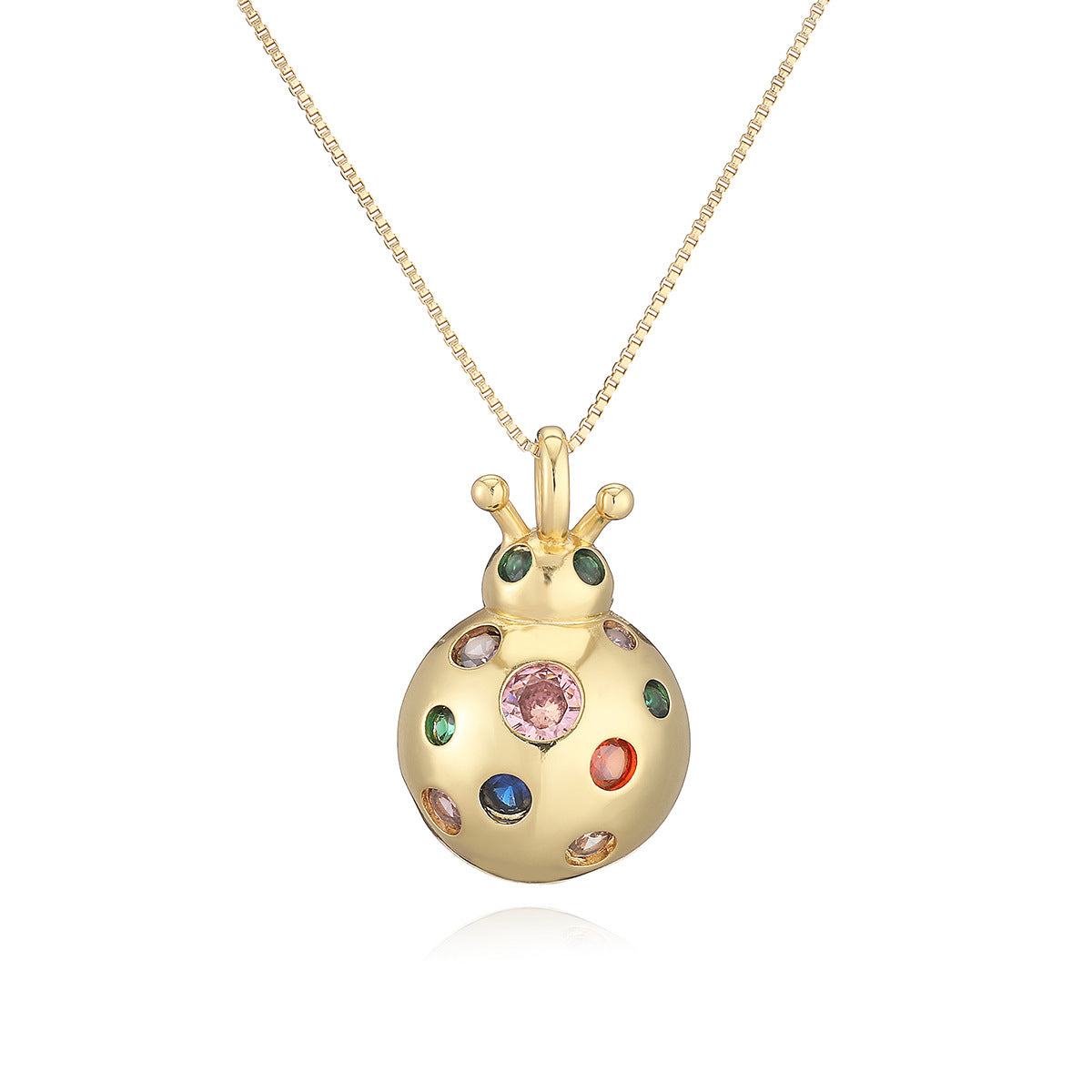 Minimalist Ladybug-Shaped Pendant Necklace for Women with Copper Base and 18K Gold Plating, Zircon Inlay, Delicate Clavicle Chain