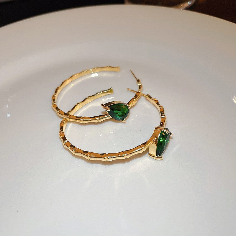 Eleganti orecchini a cerchio geometrici da donna in lega di zinco con finitura galvanica