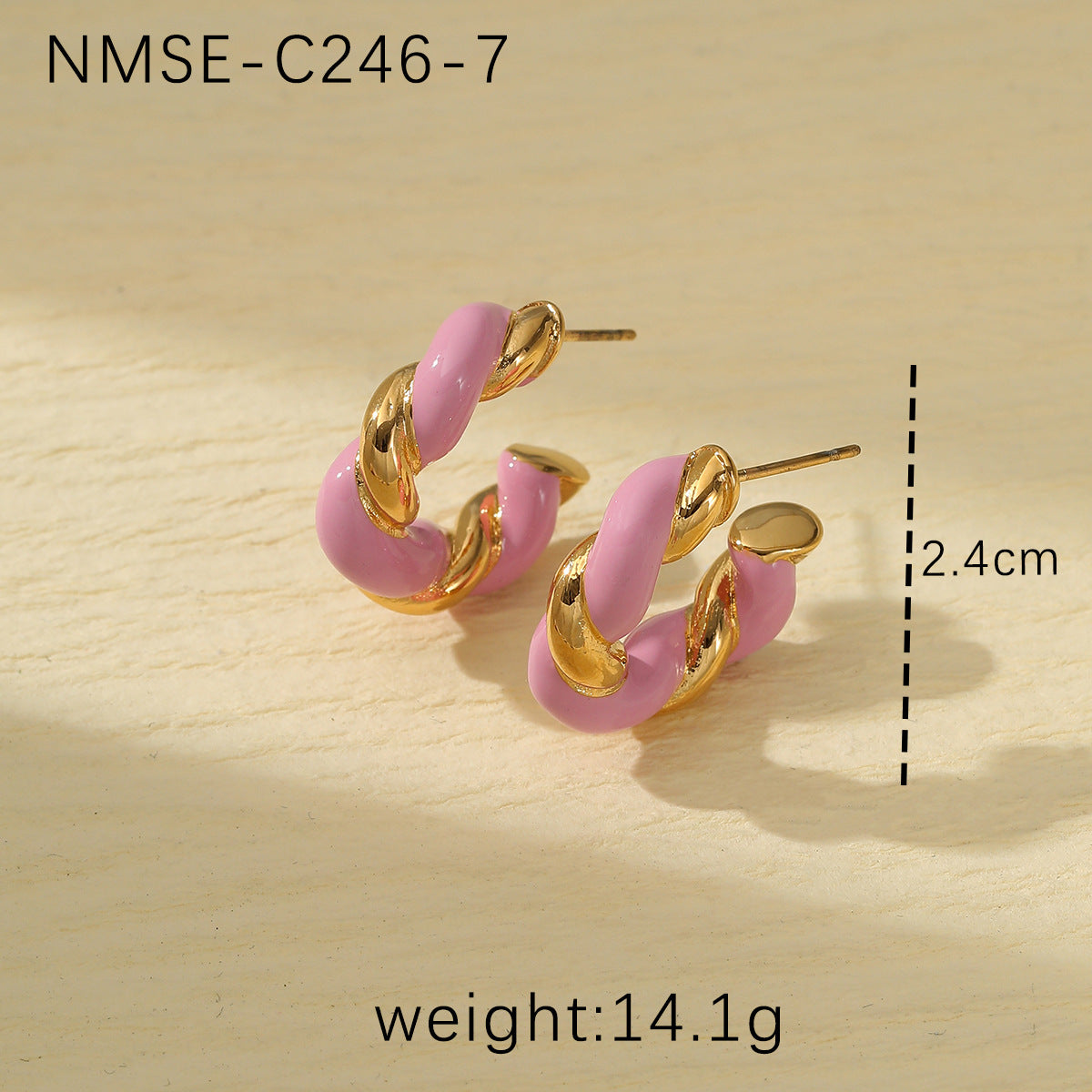 Pendientes de acero inoxidable en forma de corazón estilo retro con acabado chapado, diseño delicado y dulce para mujer