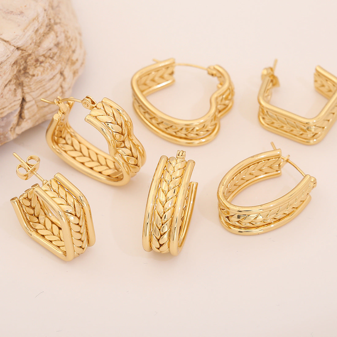 Minimalist Heart-Shaped Geometric Stainless Steel Hoop Earrings with Plated Finish