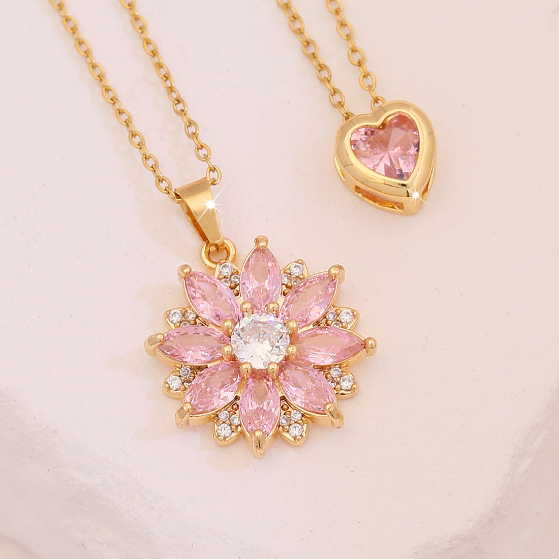 Fashionable Heart-Shaped Floral Water-Drop Leaf Pendant Necklace in Stainless Steel with Cubic Zirconia