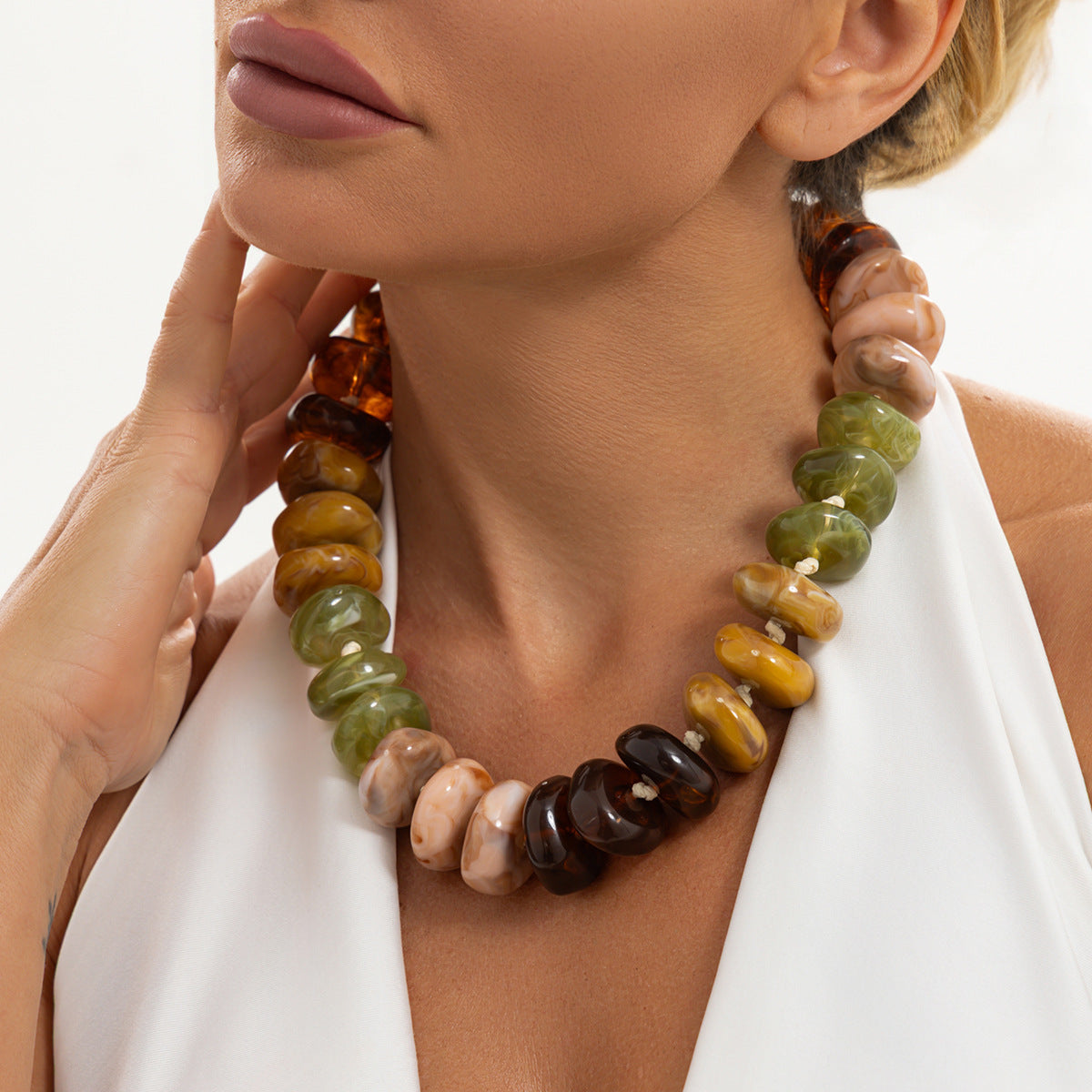 Creative Gradient Resin Geometric Beaded Necklace for Women