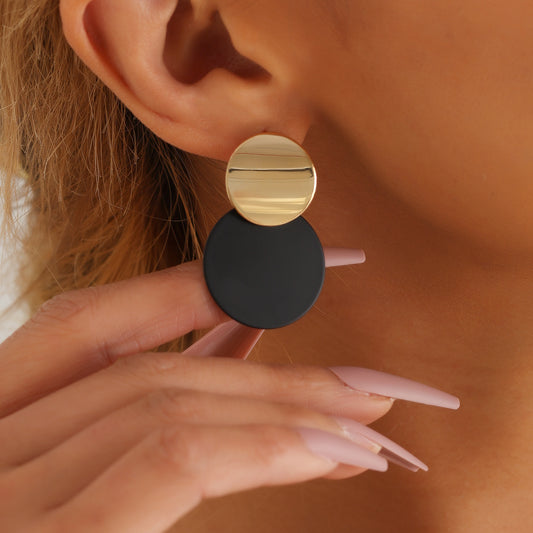 Orecchini a Perno Minimalisti Geometrici in Metallo con Finitura Smaltata da Donna