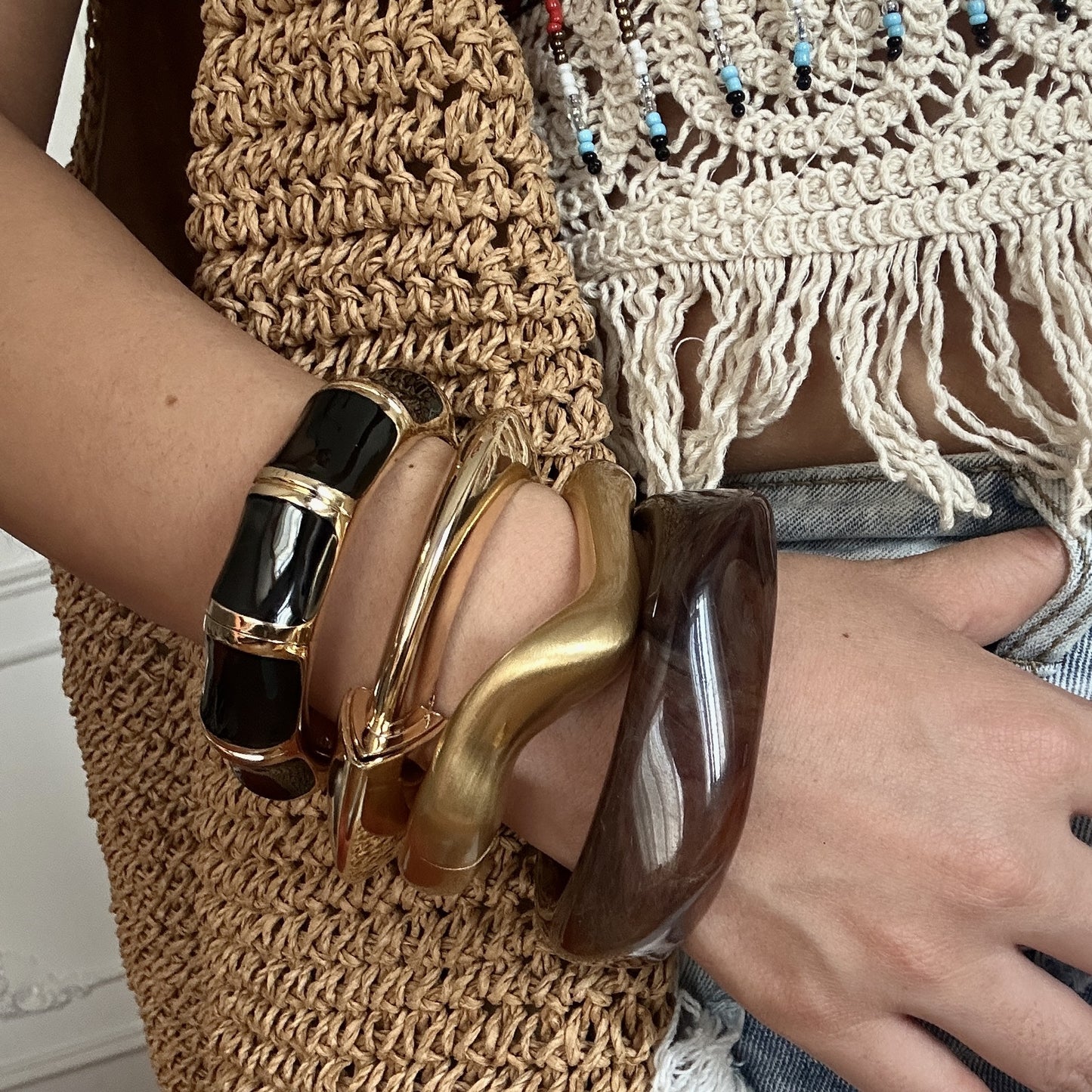 Bracciale in lega placcata a forma geometrica irregolare