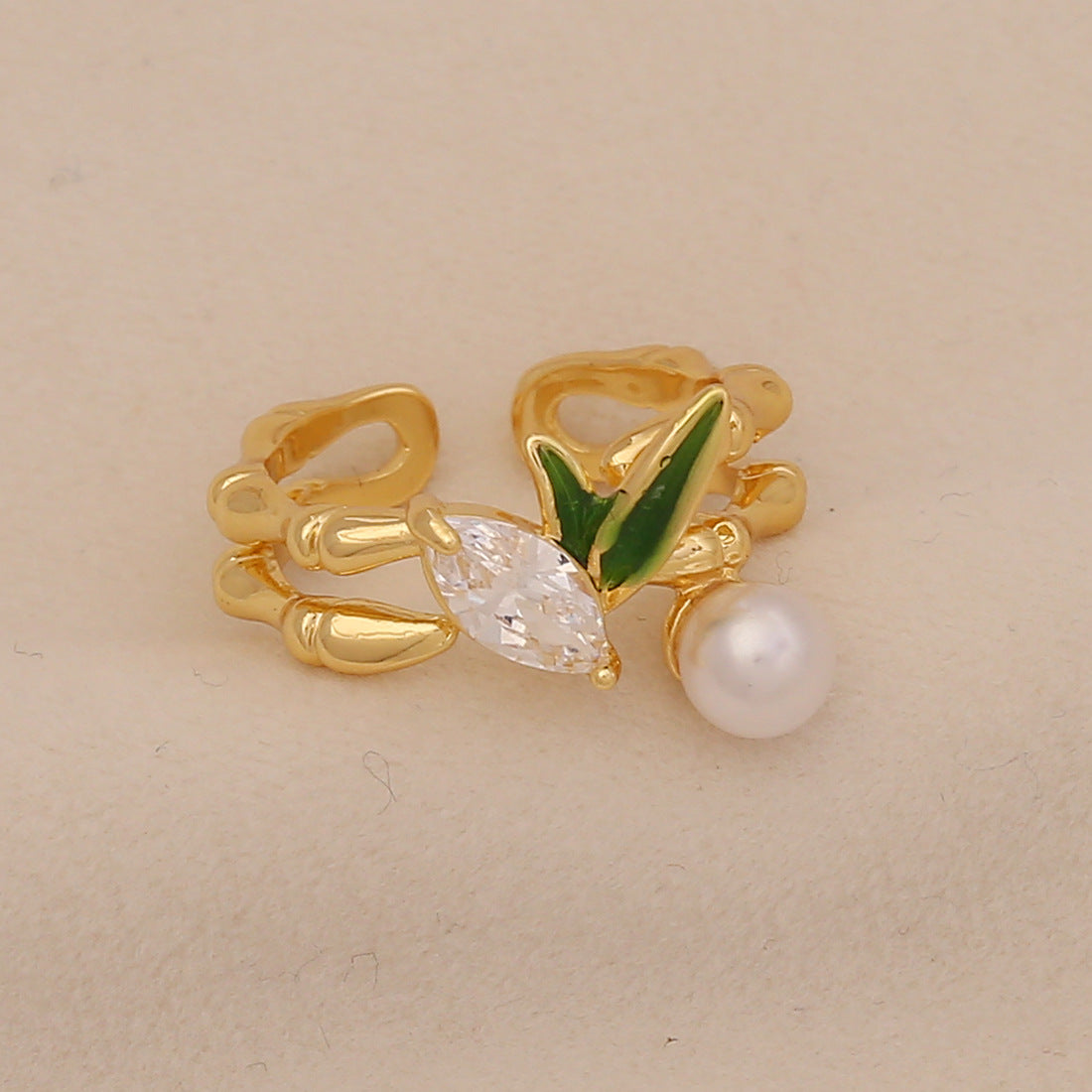 Anello vintage geometrico in rame smaltato da donna con motivo floreale a camelia