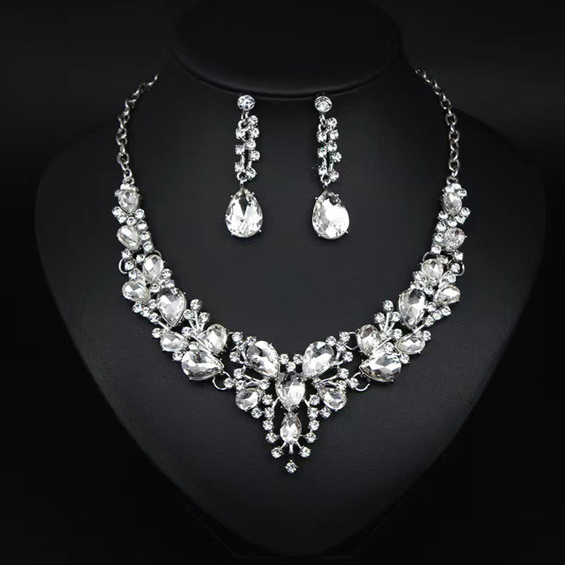 Minimalist Heart Drop Bell Pendant Necklace Set with Rhinestone Accents in Alloy, Includes Matching Earrings and Bracelet
