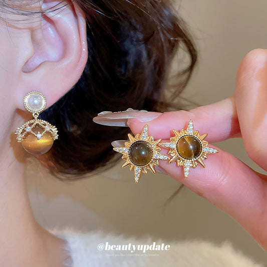 Orecchini a perno con occhio di tigre geometrico in stile vintage e perle con perni in argento sterling 925 placcato oro 18K