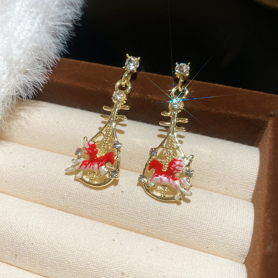 Pendientes Minimalistas de Lujo con Colgante de Caballo en Cobre Bañado con Postes de Plata 925 para Uso Diario en Oficina Elegante para Mujer