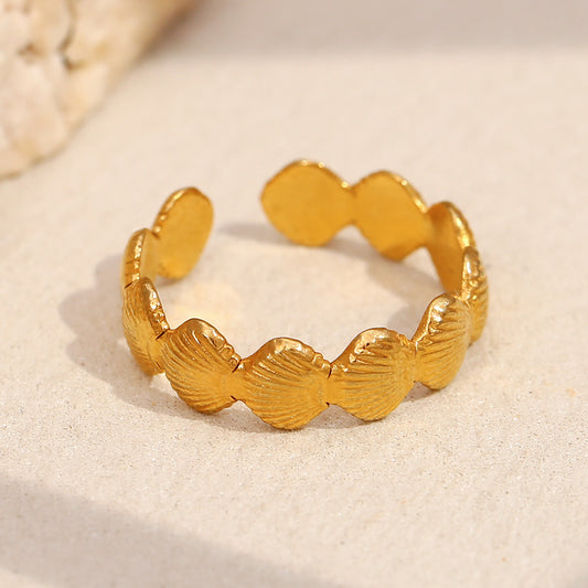 Anillo minimalista geométrico de acero inoxidable con baño de oro de 18 quilates y motivo de concha para mujer