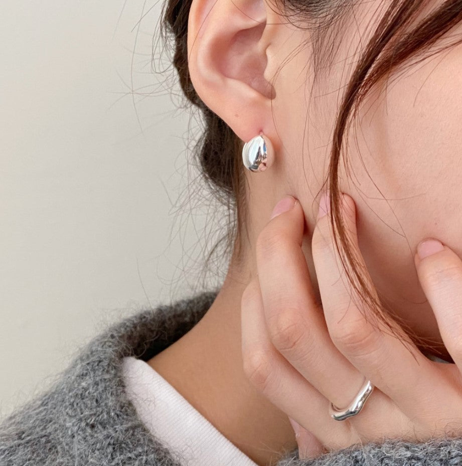 Minimalist French Style Oval Dangle Earrings in 925 Sterling Silver with Gold Plating