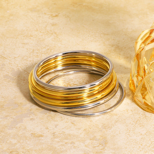 Bracciale Rotondo Minimalista Vintage in Acciaio al Titanio Massiccio da Donna con Placcatura in Oro 18K