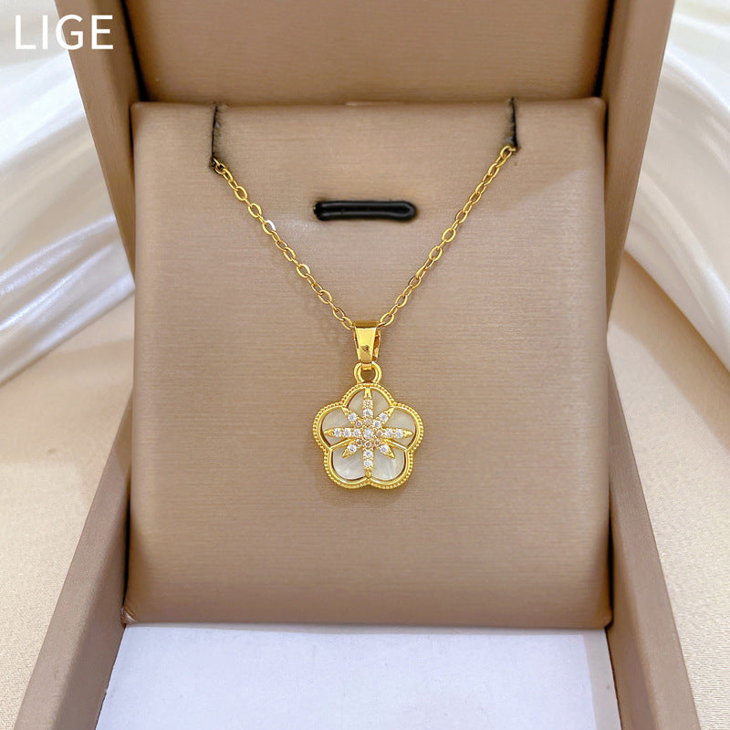 Minimalist Sweet Five-Leaf Star Geometric Rhinestone Pendant Titanium Steel Necklace for Unisex