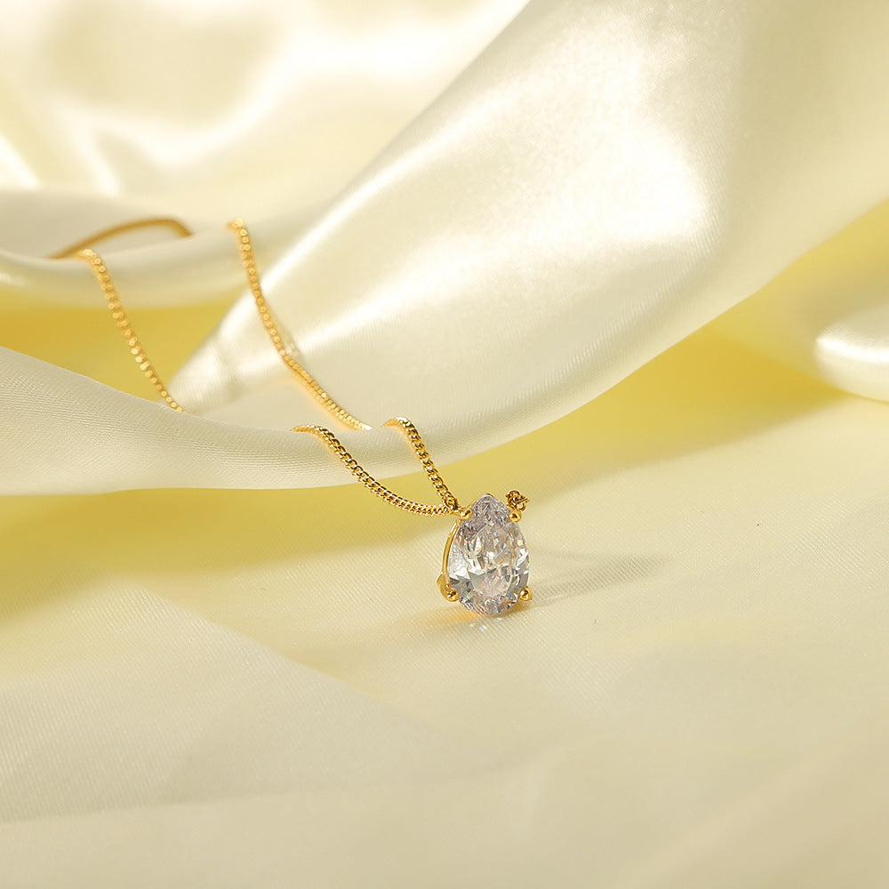 Collana minimalista a goccia in acciaio inossidabile con placcatura in oro 18 carati e ciondolo in zircone bianco da donna