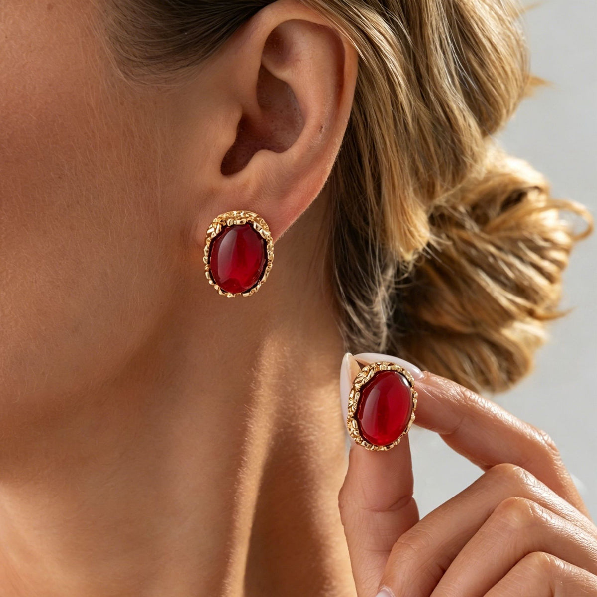 Vintage French Court Style Oval Geometric Gemstone Plated Zinc Alloy Earrings for Women