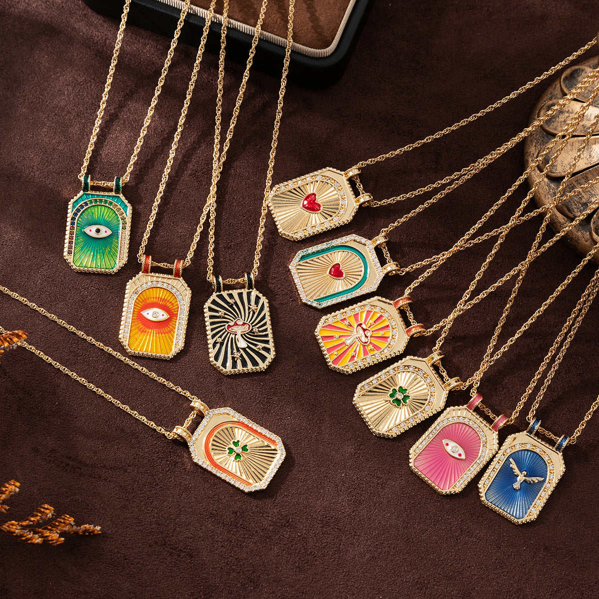 Retro Bohemian Tarot Sun Moon Star Pendant Necklace with Copper Chain and Mixed Gemstone Inlay