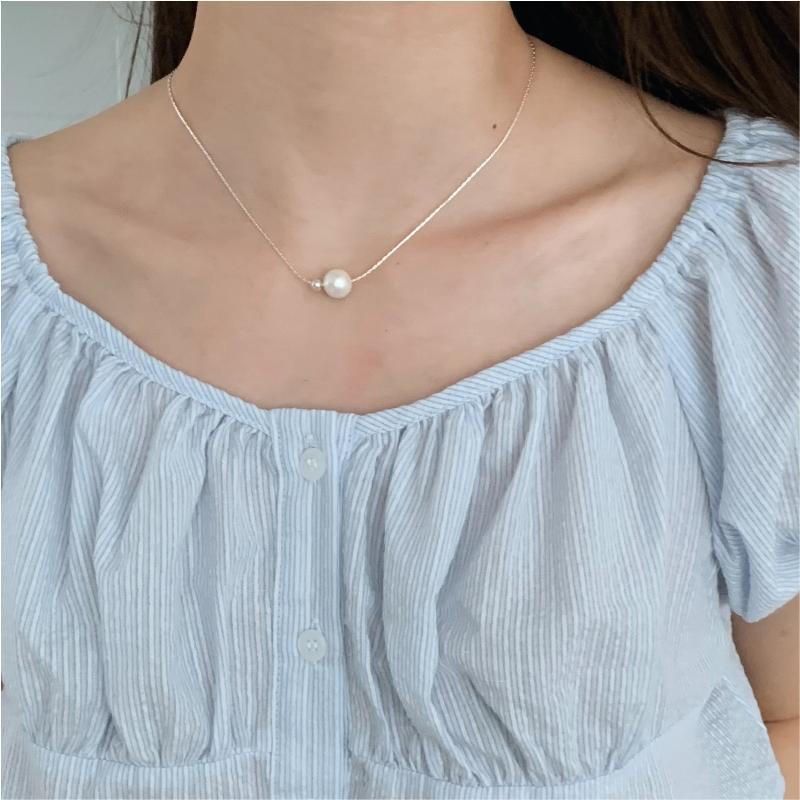 Collana Minimalista Geometrica Arcobaleno con Perle in Argento Sterling 925 e Catena a Serpente