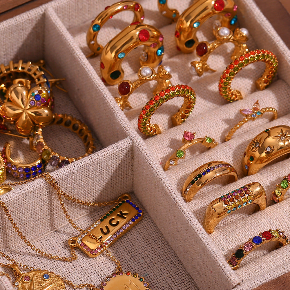 Elegante Conjunto Minimalista de Pendientes y Collar de Acero Inoxidable Chapado en Oro con Dijes de Corazón, Lágrima y Campana para Mujer