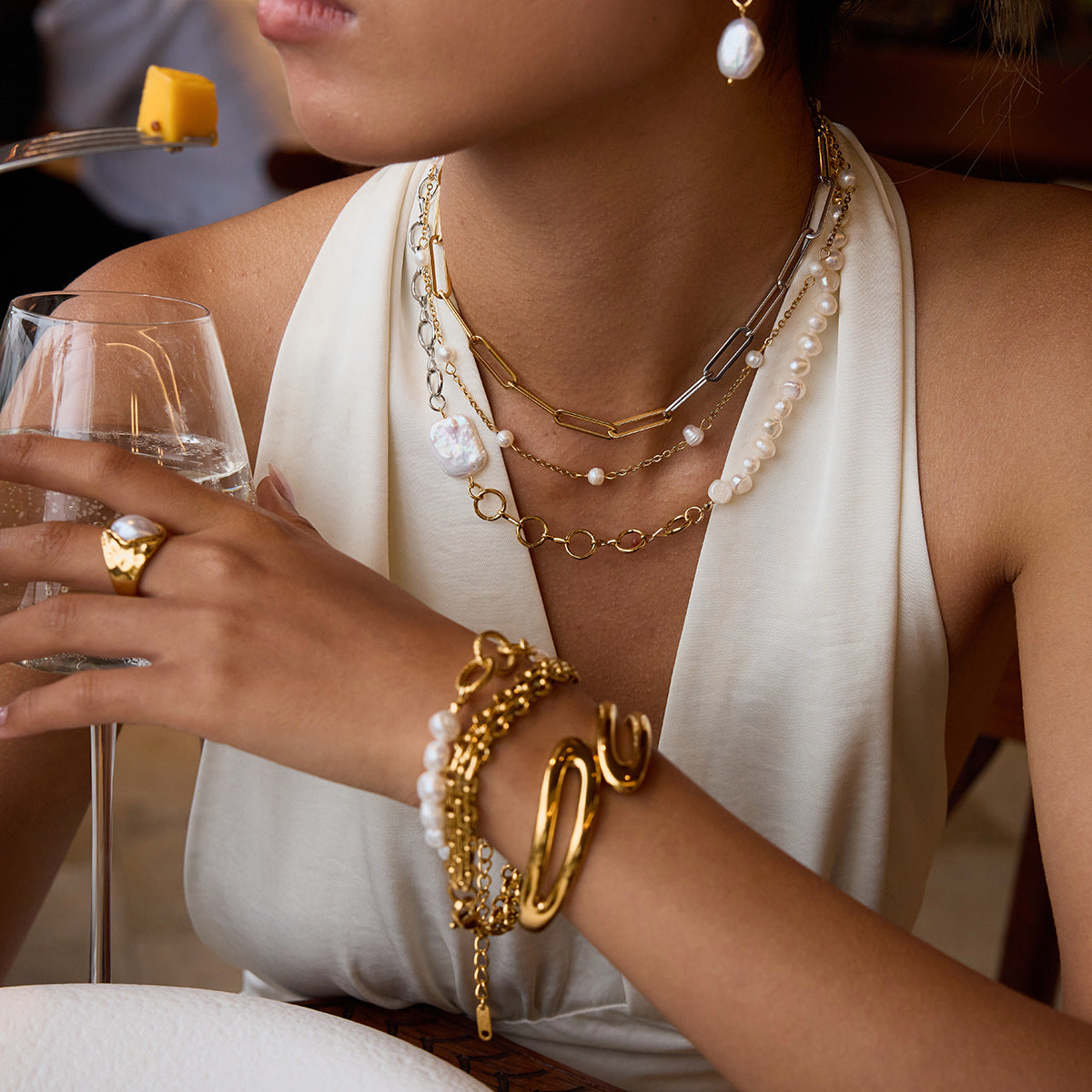Elegant 18K Gold Plated Geometric Stainless Steel Necklace with Titanium Steel Pendant and Pearl for Women
