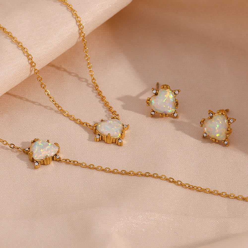 Set di collana, orecchini e bracciale da donna placcati oro in acciaio inossidabile a forma di cuore, con intarsi di strass, stile vintage