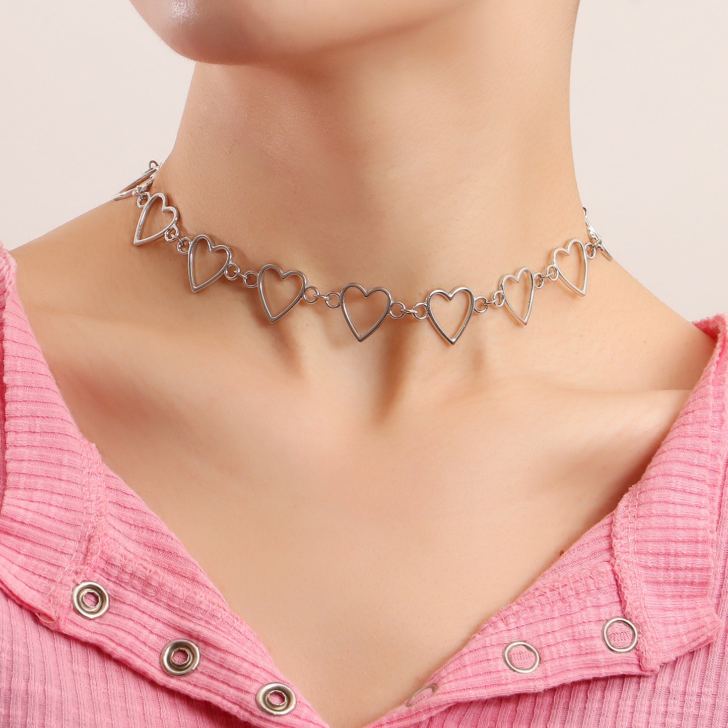 Minimalist Geometric Hollow Heart Necklace for Women Alloy Pendant with Plated Finish Pearl Chain