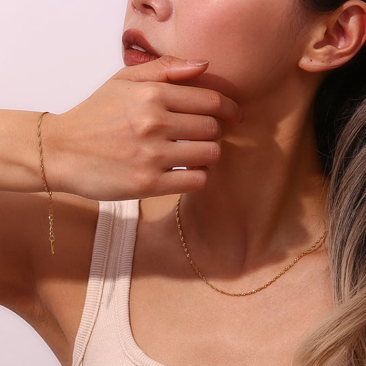 Collar de Cadena para Clavícula de Ola en Acero Inoxidable con Baño de Oro de 18K Geométrico Minimalista para Mujer