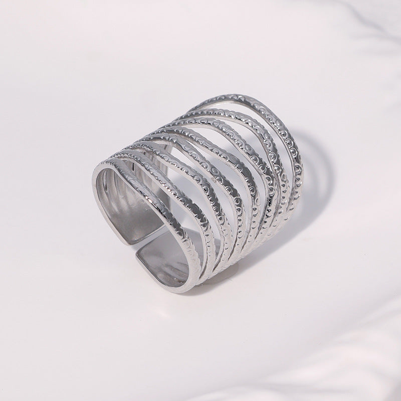 Minimalist Geometric Stainless Steel Ring with Vacuum Plated 18K Gold Finish Titanium Steel Band Fashionable Fade-Resistant Women's Ring
