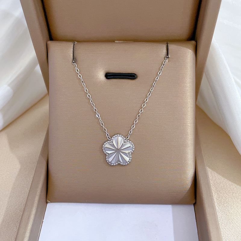 Minimalist Geometric Titanium Steel Pendant Necklace for Women and Men with Gold Plating and Delicate Locket Chain