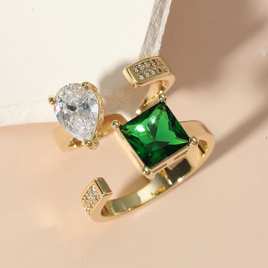 Anillo Ajustable Geométrico de Inspiración Vintage para Mujer con Incrustaciones de Zirconia Verde Esmeralda en Banda de Cobre