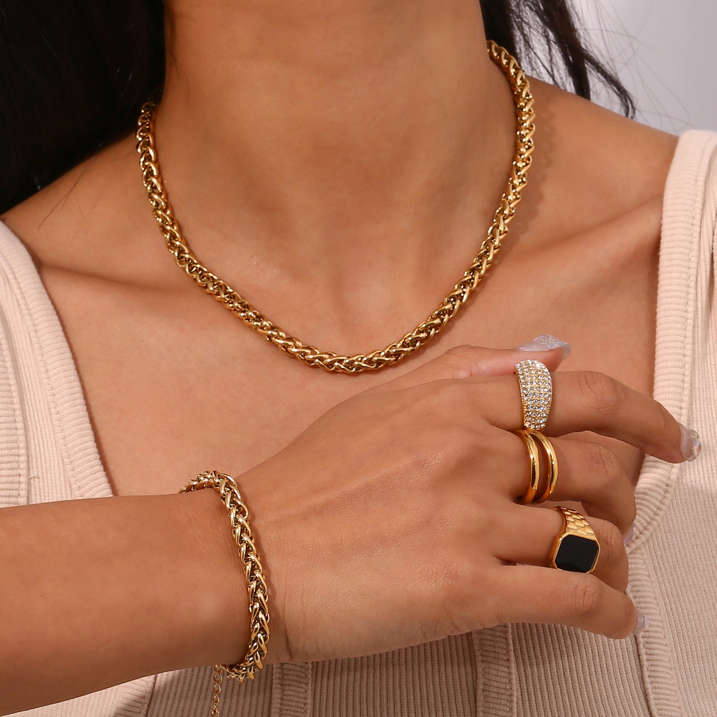 Collana con pendente geometrico vintage alla moda in acciaio inossidabile con placcatura in oro su catena a maglie da 6 mm da donna
