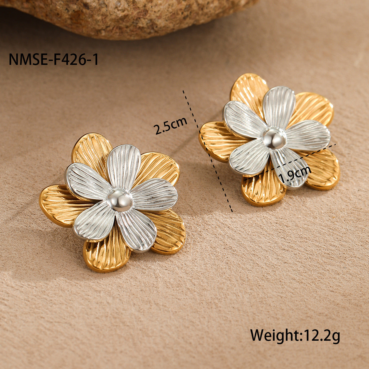 Fashionable Floral-Shaped Stainless Steel Stud Earrings with Plated Finish for Women