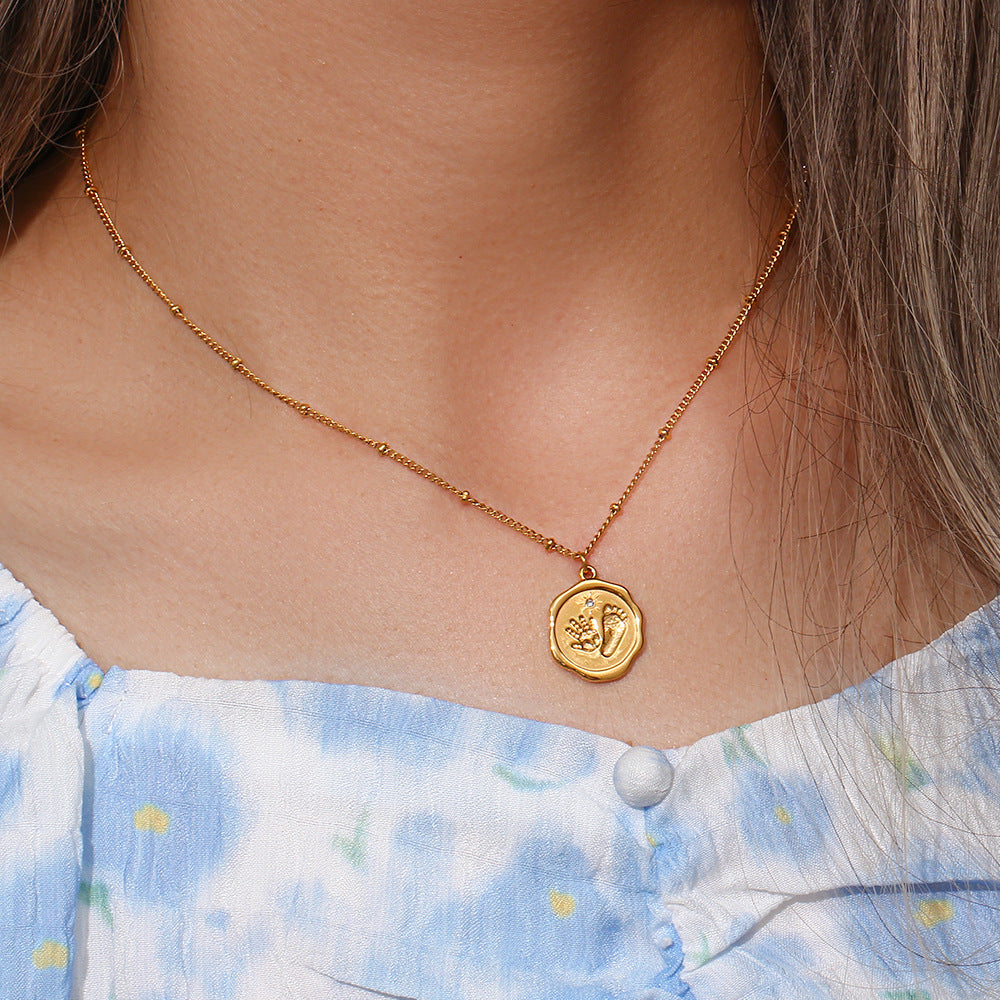 Fashionable Geometric Hexagon Pendant Necklace for Women in Stainless Steel with Plated Finish