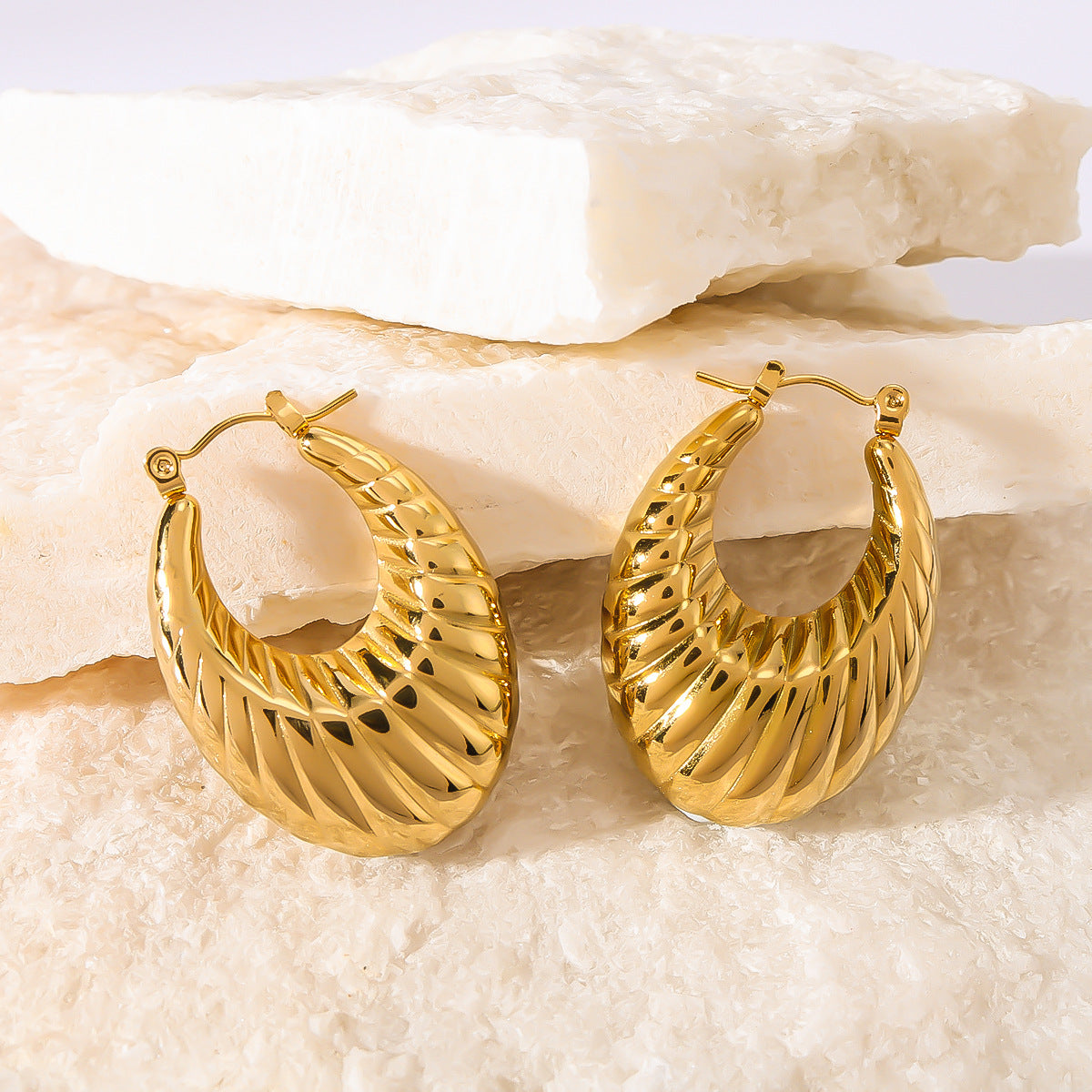 Orecchini Minimalisti da Donna a Ovale con Texture Vuota in Acciaio Inossidabile e Placcatura in Oro 18K