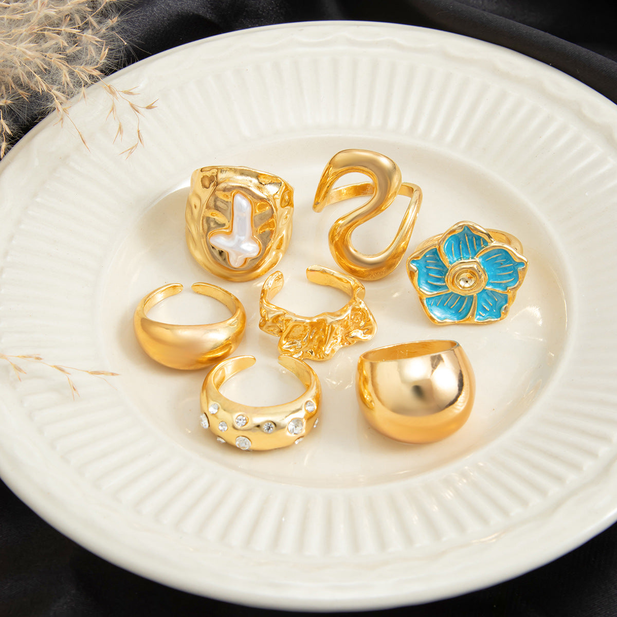 Exaggerated Floral Rhinestone Drip Oil Plated Zinc Alloy Ring for Women