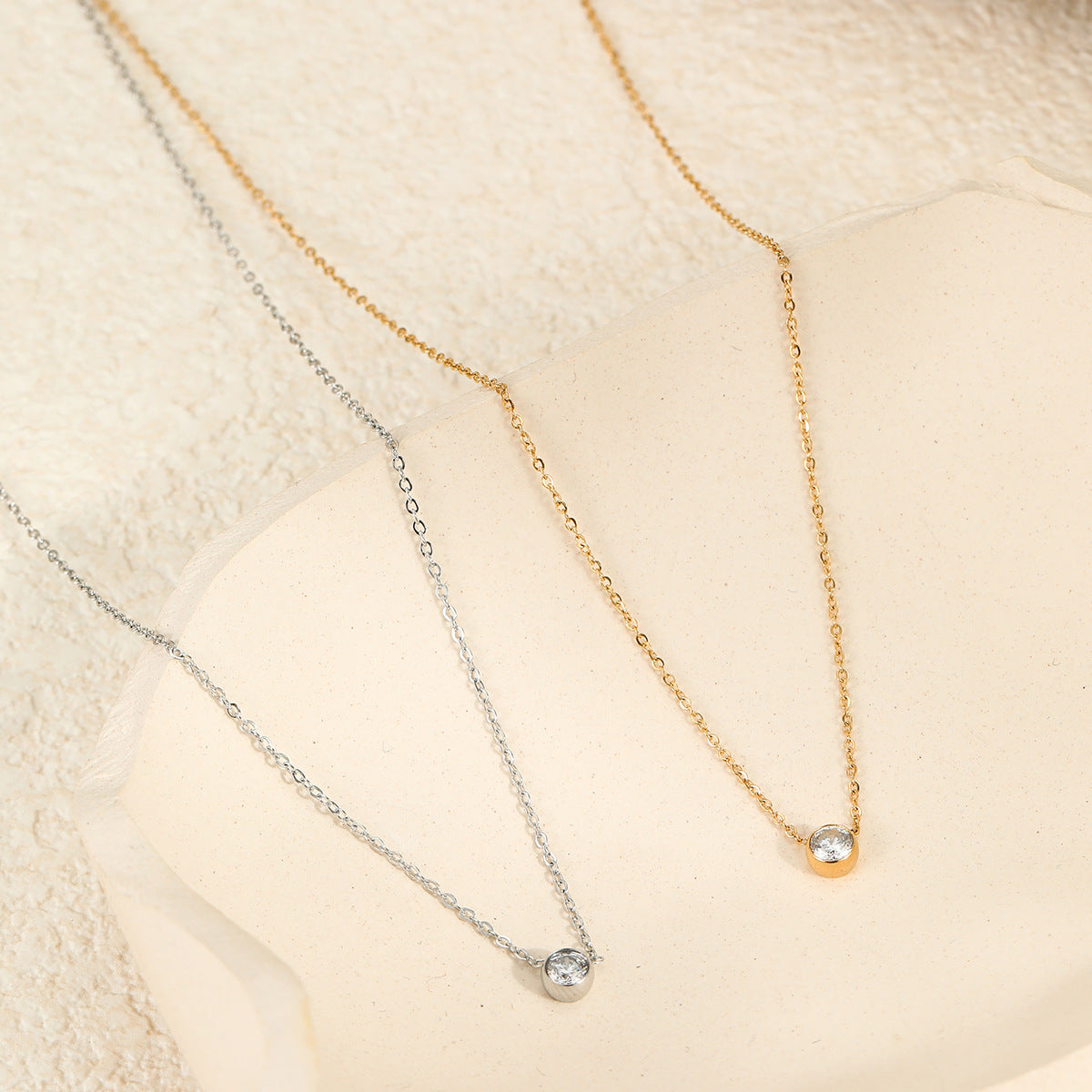 Collar de acero inoxidable geométrico minimalista, delicado, con acabado chapado, para mujer