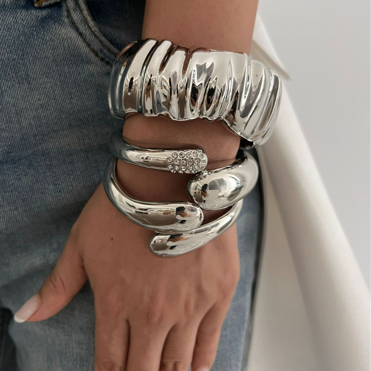 Fashion Business Polished Plated Alloy Teardrop Cuff Bracelet