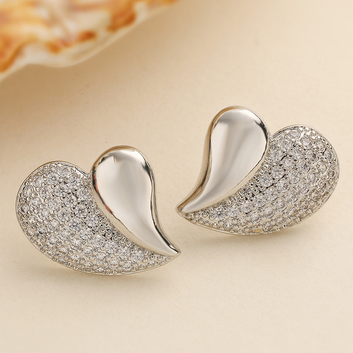 Vintage-Style Heart-Shaped Copper Earrings with 18K Gold Plating and Cubic Zirconia Inlay for Women
