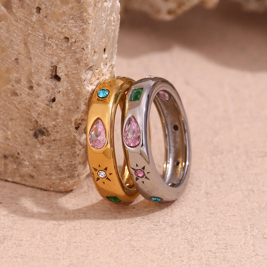 Anello minimalista geometrico in acciaio inossidabile con placcatura in oro 18 carati e gocce di zirconia colorate da donna