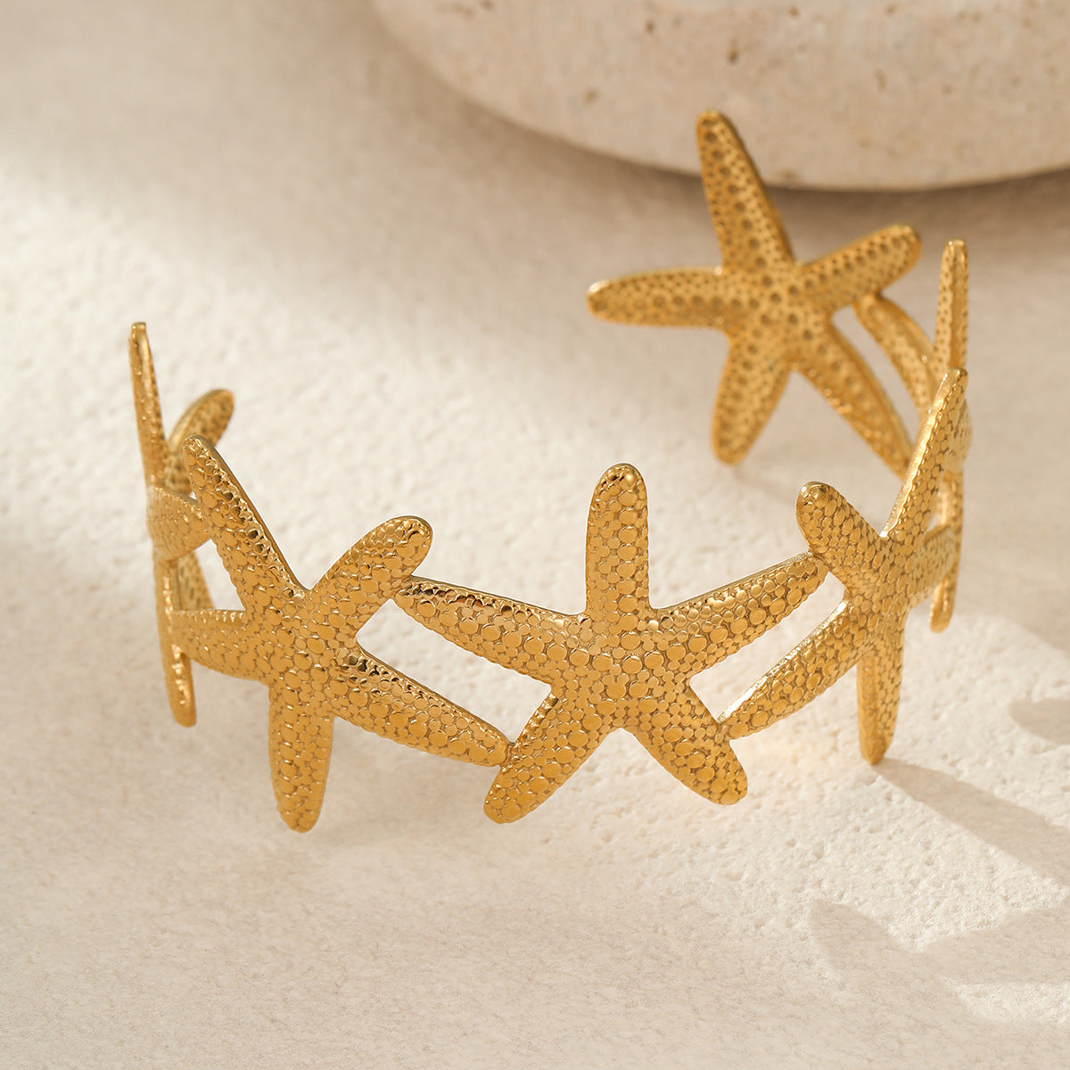 Elegante Bracciale da Donna a Stella Marina in Acciaio Inossidabile con Finitura Placcata, Design Geometrico, Accessorio alla Moda
