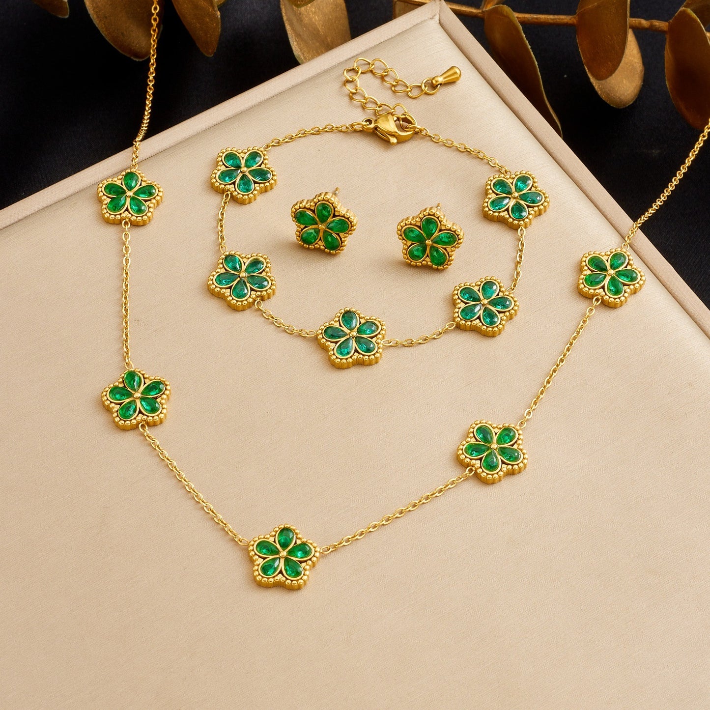 Vintage Luxury Gold Plated Stainless Steel and Acrylic Star Flower Pendant Set with Rhinestone for Women