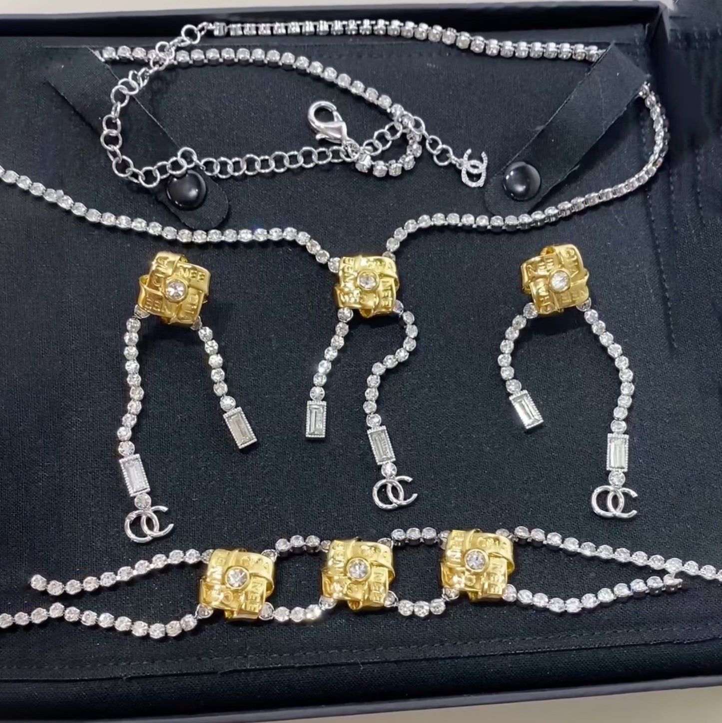 Elegant Gold Plated Brass Letter Rhinestone Necklace with Chinese Knot Design for Women