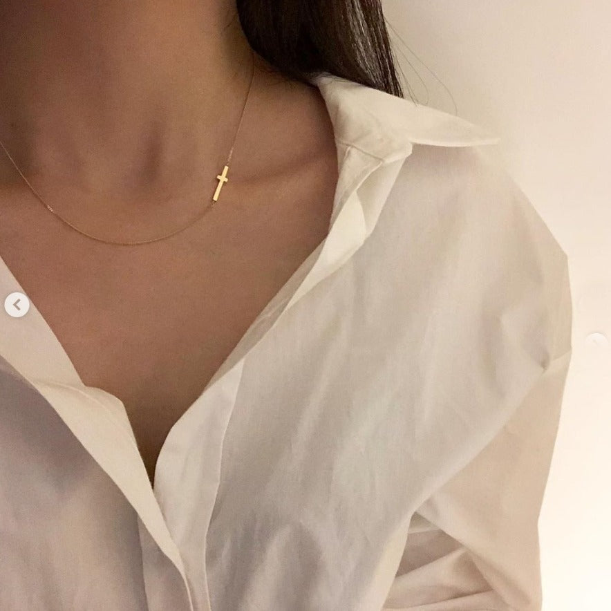 Collana da donna con ciondolo a croce geometrica minimalista in argento sterling 925