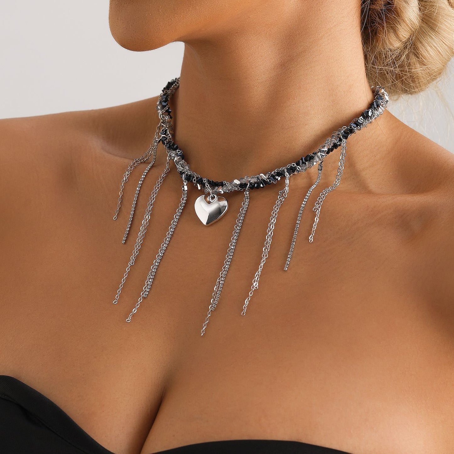 Fashionable Heart-Shaped Pendant Necklace with Tassel Detail in Alloy with Plated Finish for Women
