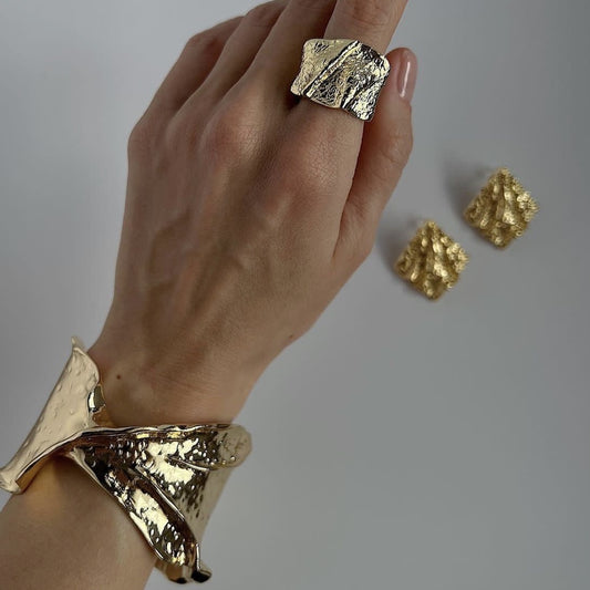 Exaggerated Pleated Geometric Plated Alloy Cuff Bracelet