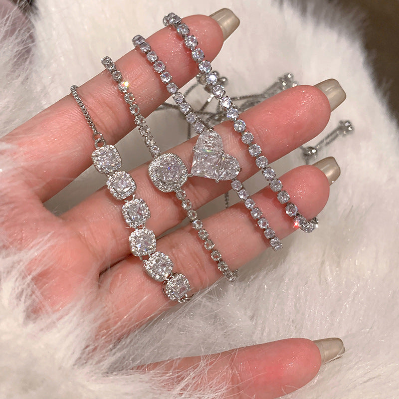 Fashionable Adjustable Square Heart-Shaped Glass Beaded Bracelet with Zircon Inlay for Women, Luxury Minimalist Hand Jewelry
