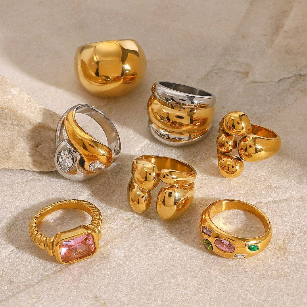 Anillo de acero inoxidable chapado con diseño geométrico de estilo vintage y acentos de circonita para mujer