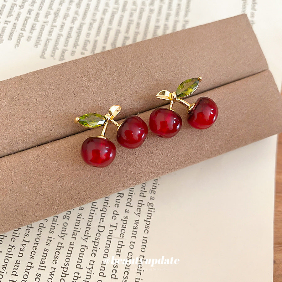 Pendientes de resina con forma de cereza dulce y circonitas incrustadas para mujer, pendientes ligeros de moda con postes de acero inoxidable